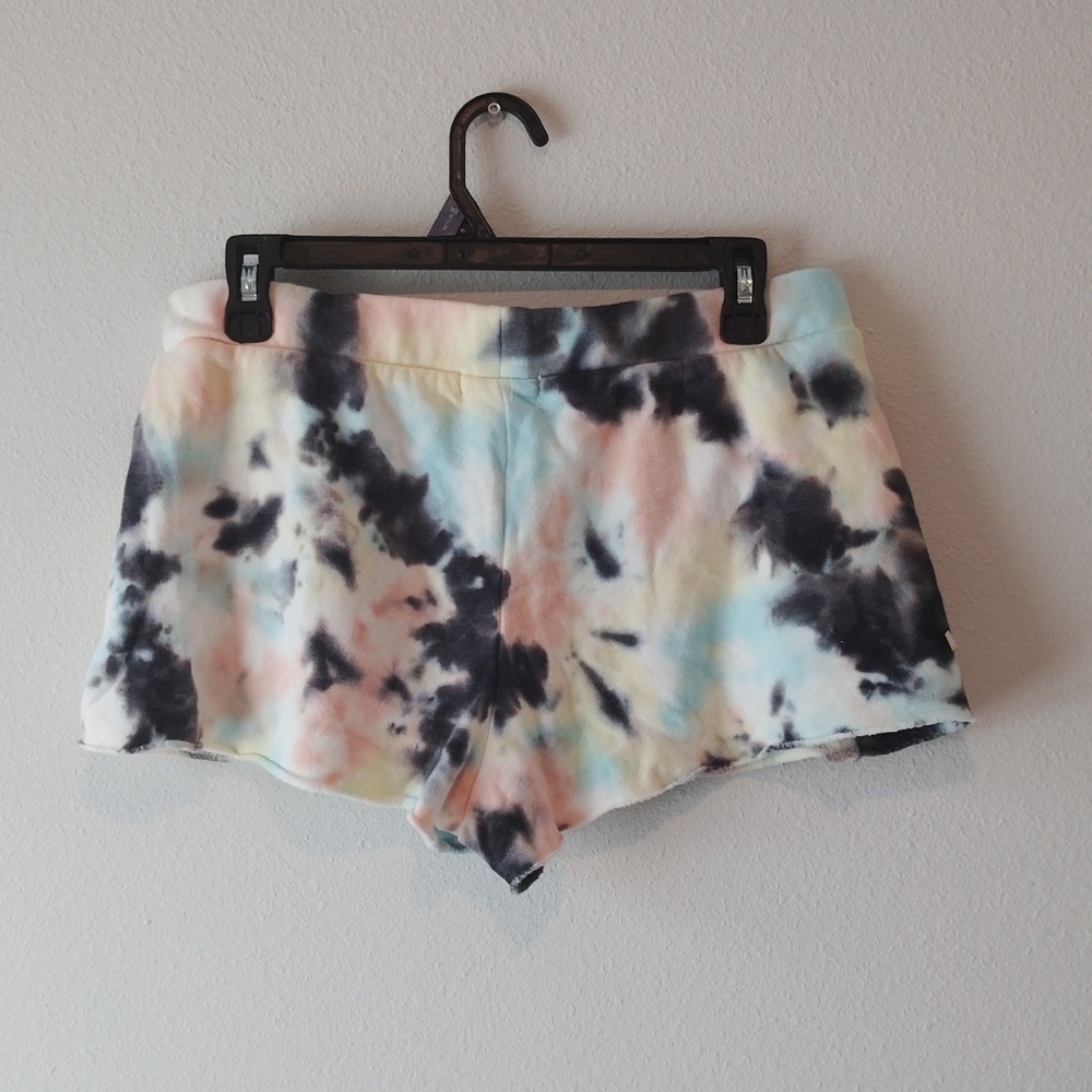 Colsie Tie Dye Comfy Shorts - Picture 3 of 4